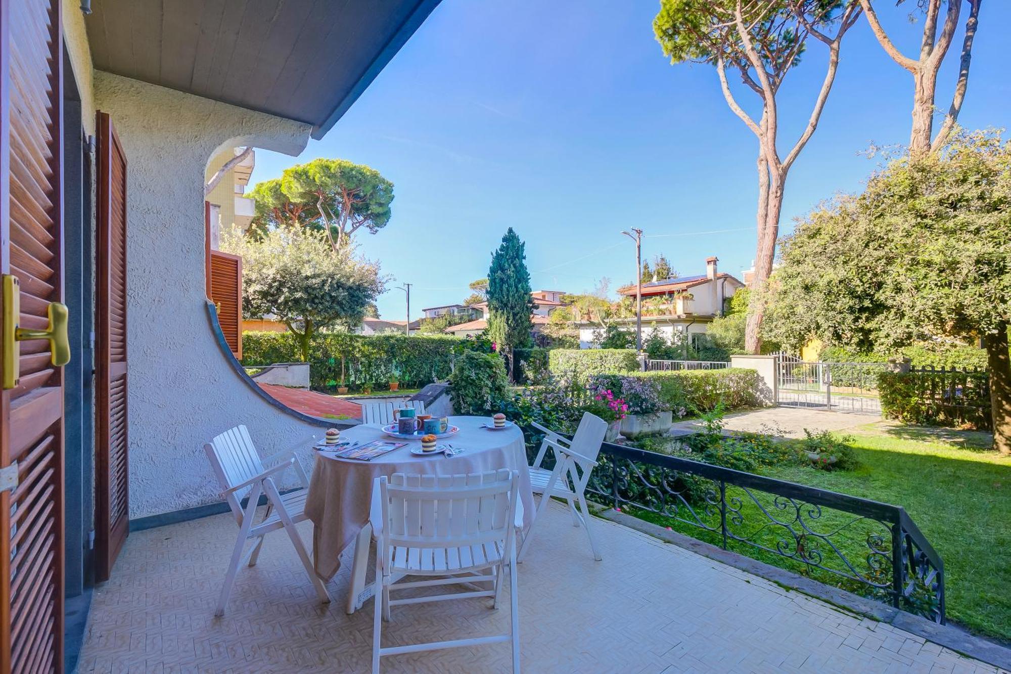 Casa Maddalena Al Mare 600M From Sea - Happy Rentals Marina di Pietrasanta Dış mekan fotoğraf