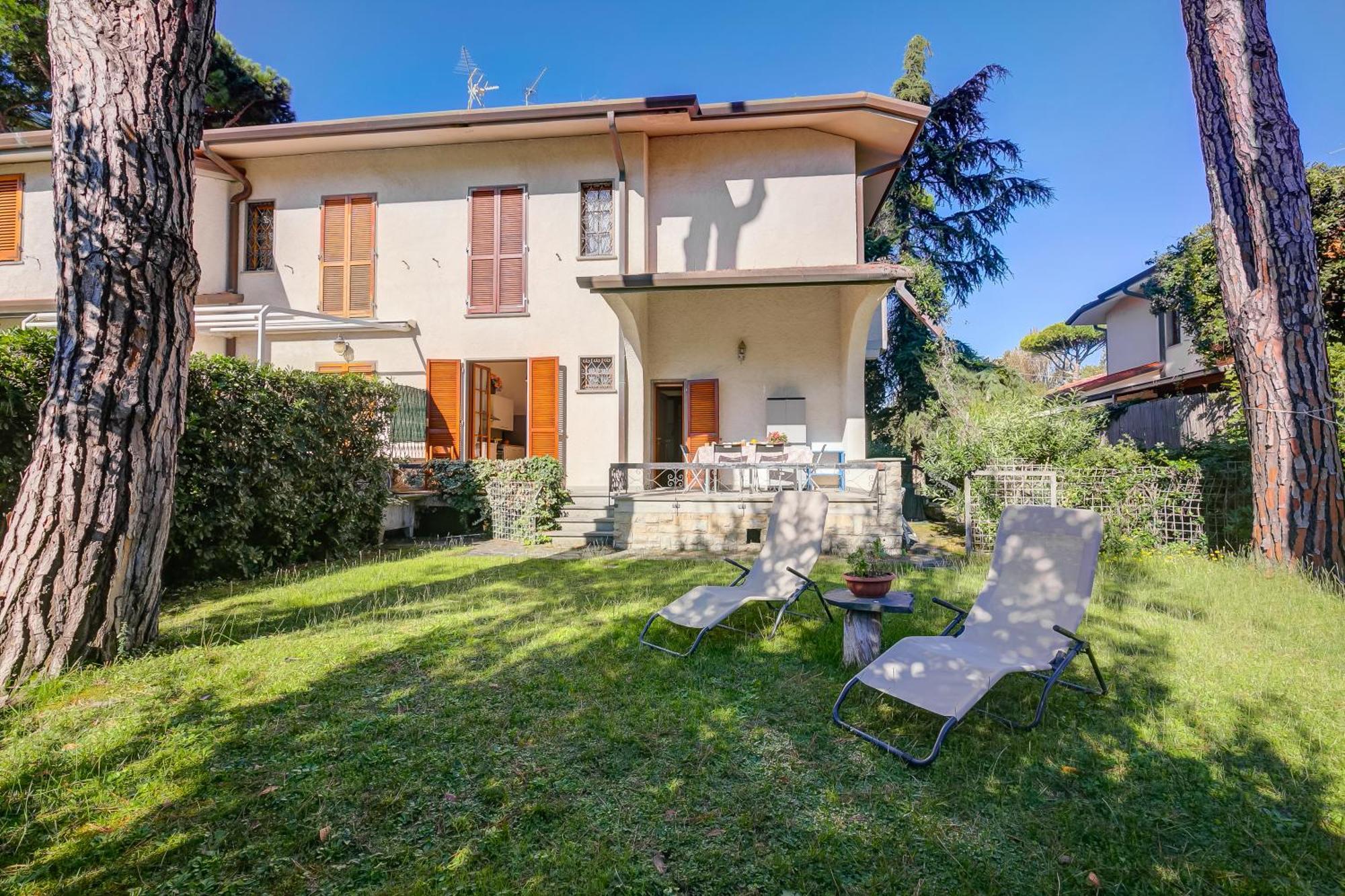 Casa Maddalena Al Mare 600M From Sea - Happy Rentals Marina di Pietrasanta Dış mekan fotoğraf