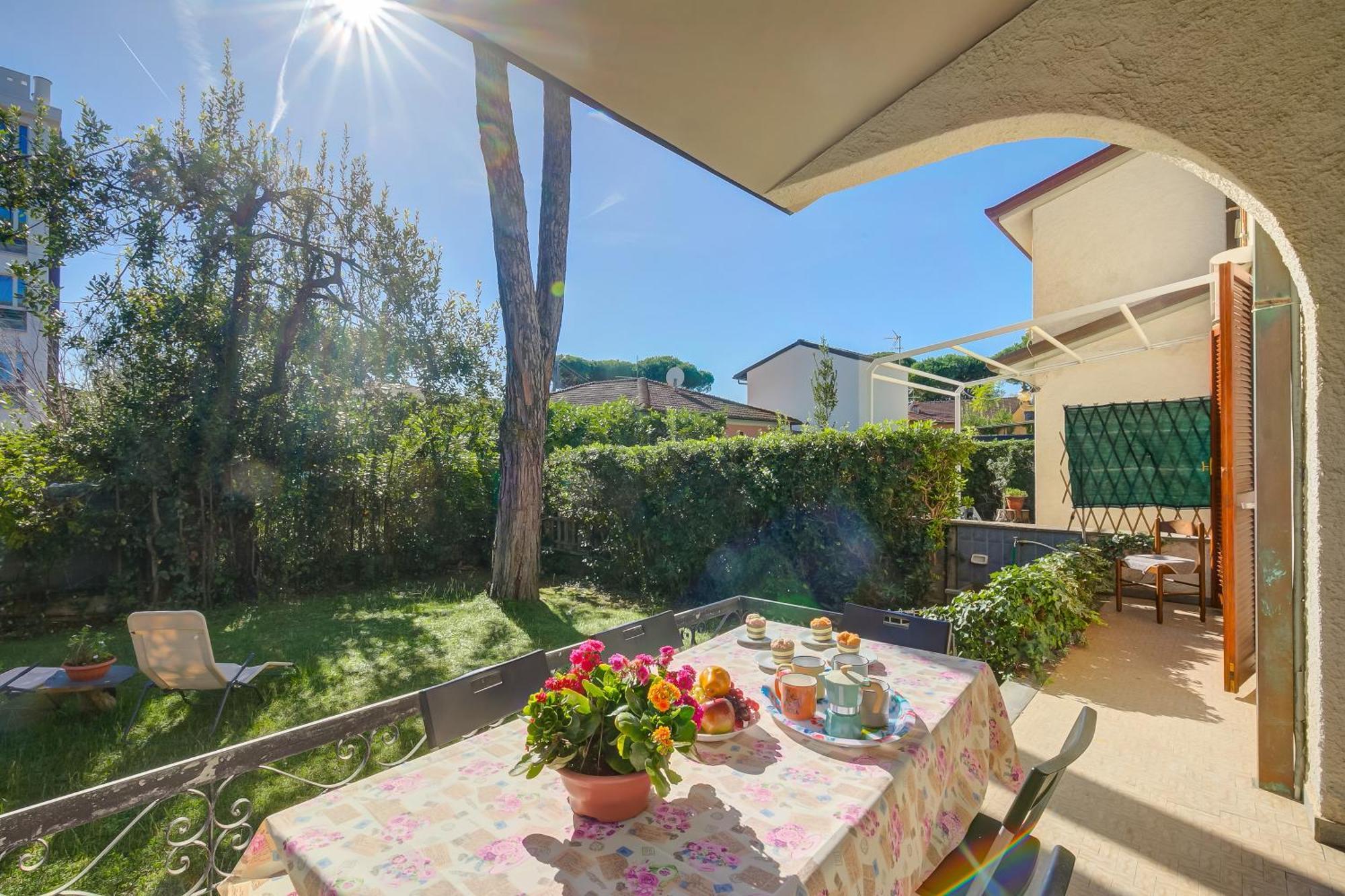 Casa Maddalena Al Mare 600M From Sea - Happy Rentals Marina di Pietrasanta Dış mekan fotoğraf